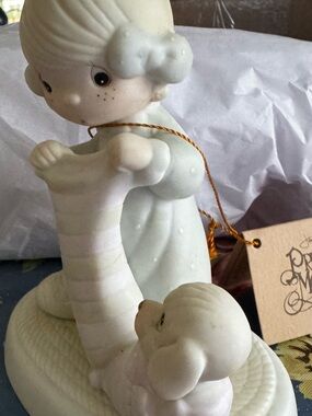 Precious Moments  “ Christmas Joy from Head to Toe “